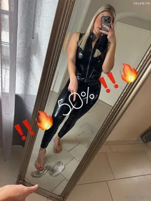 Mrs Larry OnlyFans Leaked Free Thumbnail Picture - #oeeA2Vw0BY