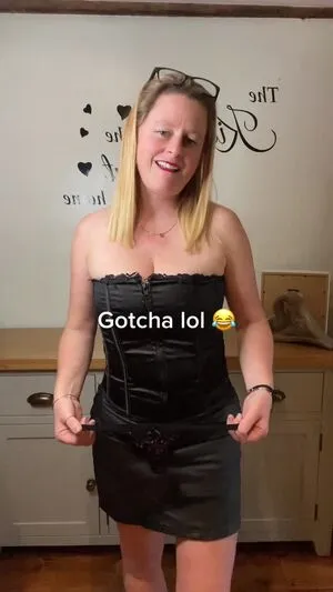 Mrs Marie OnlyFans Leaked Free Thumbnail Picture - #tt1ZdPC3vV