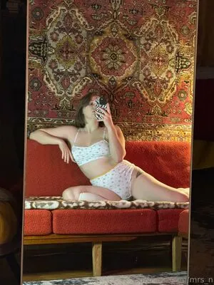 Mrs N OnlyFans Leaked Free Thumbnail Picture - #QdcMwOSme4