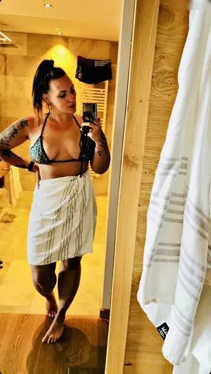 Mrs Nessii OnlyFans Leaked Free Thumbnail Picture - #X6p5rpRKID