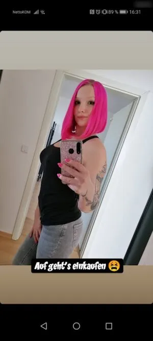Mrs Pinky Lisa OnlyFans Leaked Free Thumbnail Picture - #TcXy8Gt6PY