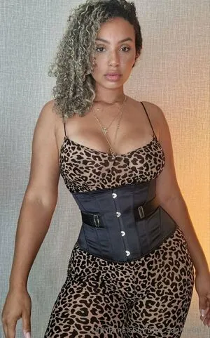 Mrs Sophie667 OnlyFans Leaked Free Thumbnail Picture - #NONTxwAPZb