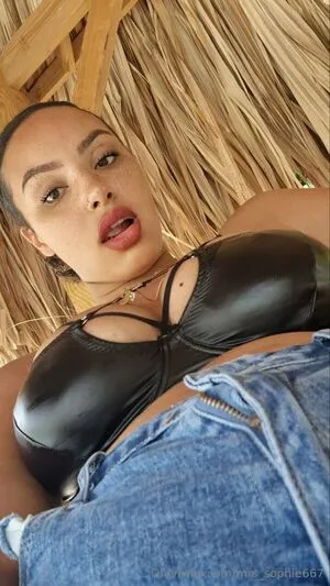 Mrs Sophie667 OnlyFans Leaked Free Thumbnail Picture - #Ns2f23llbh