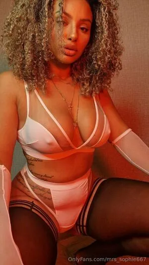 Mrs Sophie667 OnlyFans Leaked Free Thumbnail Picture - #SY9XoC07SH