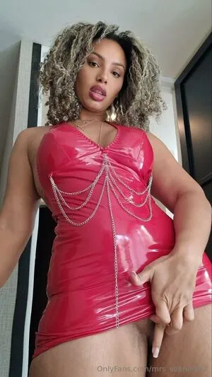 Mrs Sophie667 OnlyFans Leaked Free Thumbnail Picture - #u2ilG0ydMP