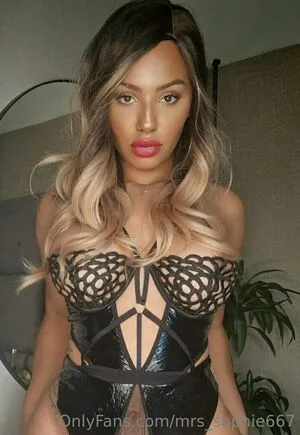 Mrs Sophie667 OnlyFans Leaked Free Thumbnail Picture - #uiex86xscv