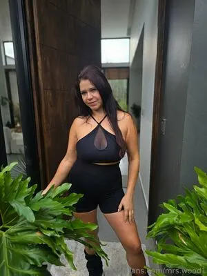 Mrs Wood1 OnlyFans Leaked Free Thumbnail Picture - #7hylyuBgdA