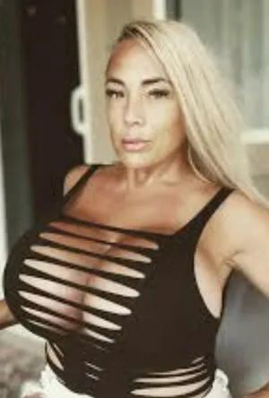 Mrspineapplegoddess OnlyFans Leaked Free Thumbnail Picture - #U9YWLU2tYy