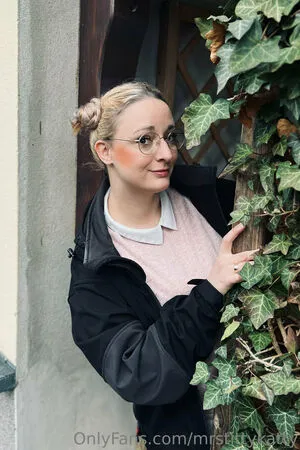 Mrstittykatty OnlyFans Leaked Free Thumbnail Picture - #4ialJnzHou