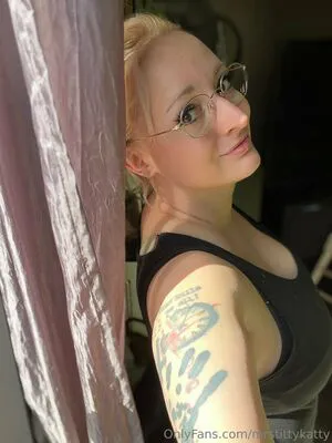 Mrstittykatty OnlyFans Leaked Free Thumbnail Picture - #Y4Vjhddk1Y