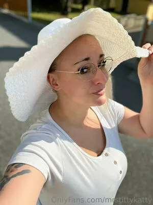 Mrstittykatty OnlyFans Leaked Free Thumbnail Picture - #h1O7bwvljS