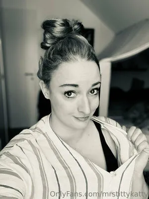 Mrstittykatty OnlyFans Leaked Free Thumbnail Picture - #haah7i1rom