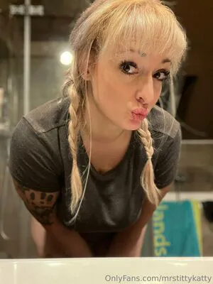 Mrstittykatty OnlyFans Leaked Free Thumbnail Picture - #oX4qpfHmbz