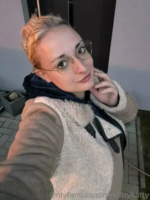 Mrstittykatty OnlyFans Leaked Free Thumbnail Picture - #vkvThguh6M