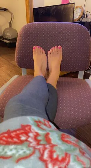 Mrstoes24 OnlyFans Leaked Free Thumbnail Picture - #4d31X1pnKn