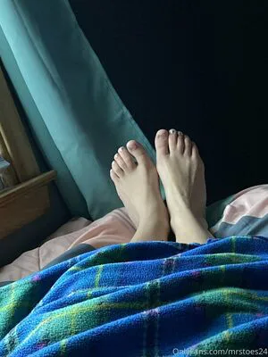 Mrstoes24 OnlyFans Leaked Free Thumbnail Picture - #9JhINPpXjy