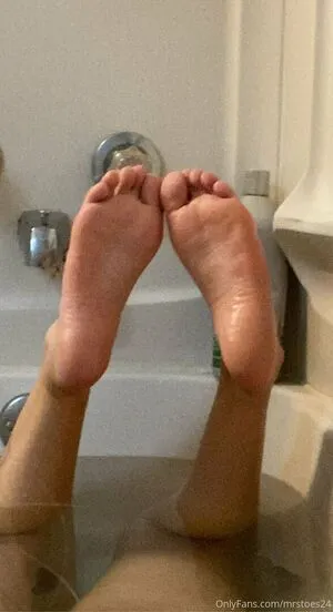 Mrstoes24 OnlyFans Leaked Free Thumbnail Picture - #hlBy0SfMs1