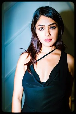 Mrunal Thakur OnlyFans Leaked Free Thumbnail Picture - #5uqQFgMsto