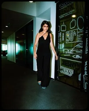 Mrunal Thakur OnlyFans Leaked Free Thumbnail Picture - #G5TehqCihB