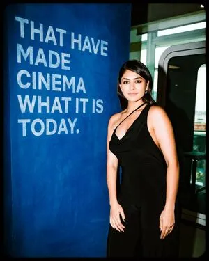 Mrunal Thakur OnlyFans Leaked Free Thumbnail Picture - #LNFWqjVQMQ