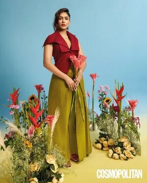 Mrunal Thakur OnlyFans Leaked Free Thumbnail Picture - #O5WDyisRT3