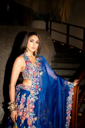 Mrunal Thakur OnlyFans Leaked Free Thumbnail Picture - #ObaQovZMlY