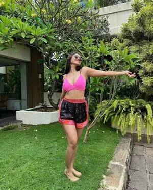Mrunal Thakur OnlyFans Leaked Free Thumbnail Picture - #VxZvdcx6GY
