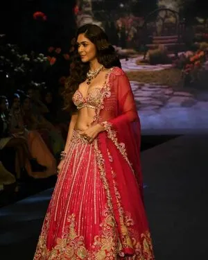 Mrunal Thakur OnlyFans Leaked Free Thumbnail Picture - #YVhlhPROpM