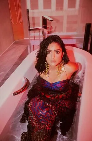 Mrunal Thakur OnlyFans Leaked Free Thumbnail Picture - #a1sZglflMY