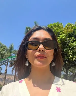 Mrunal Thakur OnlyFans Leaked Free Thumbnail Picture - #dBSaFjkUPh