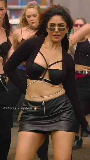 Mrunal Thakur OnlyFans Leaked Free Thumbnail Picture - #o1zRFKyr8I