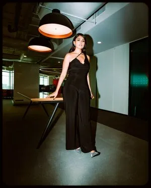 Mrunal Thakur OnlyFans Leaked Free Thumbnail Picture - #qO0YtMOTUJ