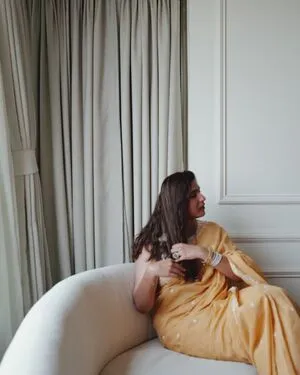 Mrunal Thakur OnlyFans Leaked Free Thumbnail Picture - #rIeM7C6Rxy