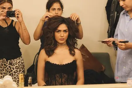 Mrunal Thakur OnlyFans Leaked Free Thumbnail Picture - #sHliAFIiPf