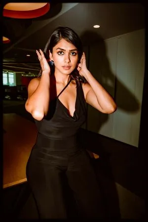 Mrunal Thakur OnlyFans Leaked Free Thumbnail Picture - #siKPve7N9S