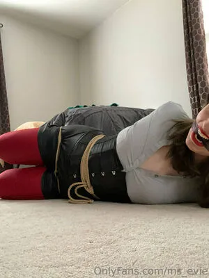 Ms Evie OnlyFans Leaked Free Thumbnail Picture - #6QGxuqkB8S