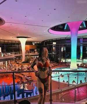 Ms Lxura OnlyFans Leaked Free Thumbnail Picture - #usL1Wwiwd1
