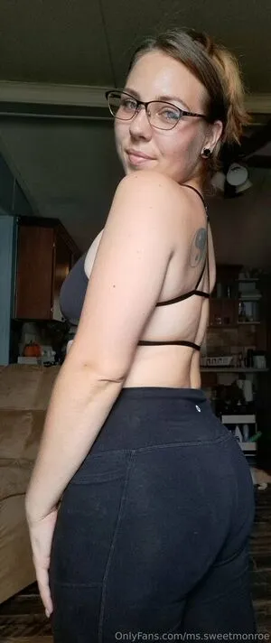 Ms Sweetmonroe OnlyFans Leaked Free Thumbnail Picture - #7223w08tdn