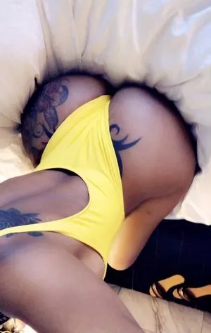 Ms_Fernandes25 OnlyFans Leaked Free Thumbnail Picture - #4VHGNviugg