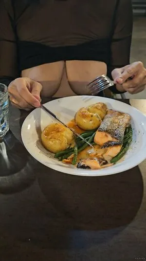 Msfoodandboobs OnlyFans Leaked Free Thumbnail Picture - #NiykP3aqpL
