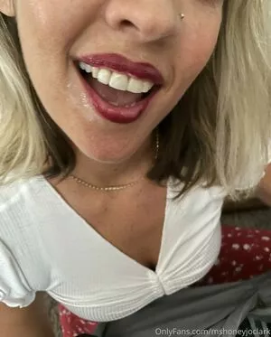 Mshoneyjoclark OnlyFans Leaked Free Thumbnail Picture - #Y5NOZuNGv6