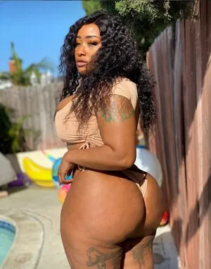 MsNikiarenee OnlyFans Leaked Free Thumbnail Picture - #i1LYMEubVz