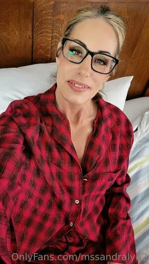 Mssandralyn2 OnlyFans Leaked Free Thumbnail Picture - #PUlRwiOSIT