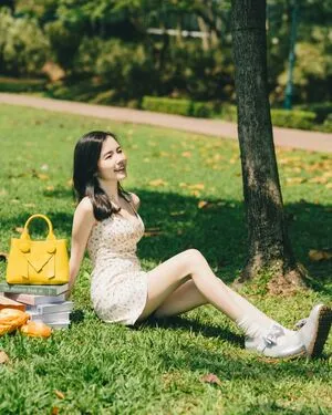 Mung Yu OnlyFans Leaked Free Thumbnail Picture - #3dOwcAbt4C