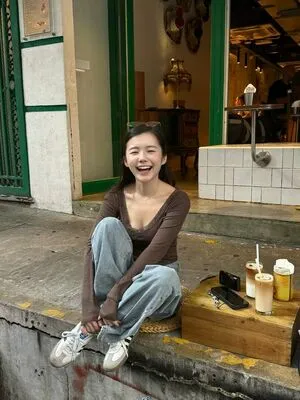 Mung Yu OnlyFans Leaked Free Thumbnail Picture - #5CKd8sBpUm