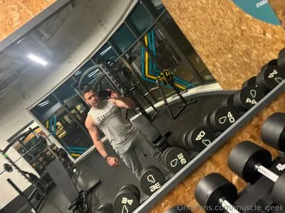 Muscle Geek OnlyFans Leaked Free Thumbnail Picture - #r3OFHlEUxN