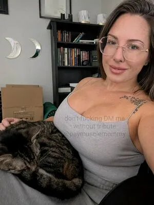 Muscle Mommy OnlyFans Leaked Free Thumbnail Picture - #5fdN7d5We2
