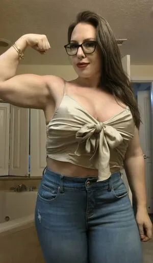 Muscle Mommy OnlyFans Leaked Free Thumbnail Picture - #BG5s2Q4O84