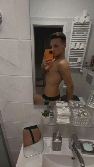 Muscle Show OnlyFans Leaked Free Thumbnail Picture - #i7b3IPEd09