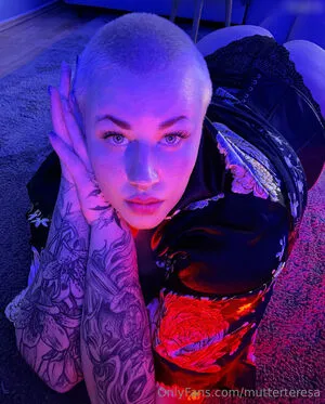 Mutter Teresa OnlyFans Leaked Free Thumbnail Picture - #qsoWSctumt